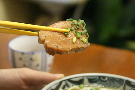 豚肉　沖縄そば