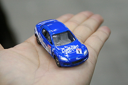 オリジナルカラーのトミカRX-8