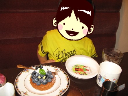 カフェラミルのブルーベリータルト