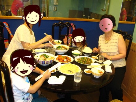 上海食堂にて