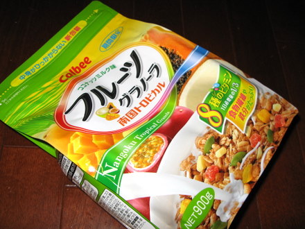 フルーツグラノーラ　南国デザート味
