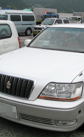 父の車　クラウン・マジェスタ
